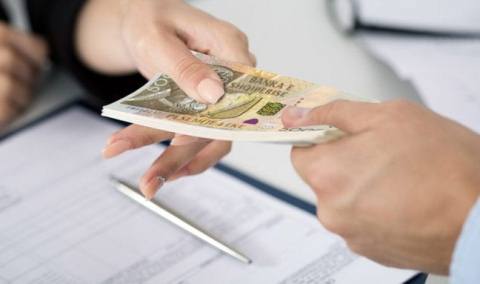 Rritet paga mesatare ne tremujorin e fundit te 2020: Sektoret qe paguajne me shume